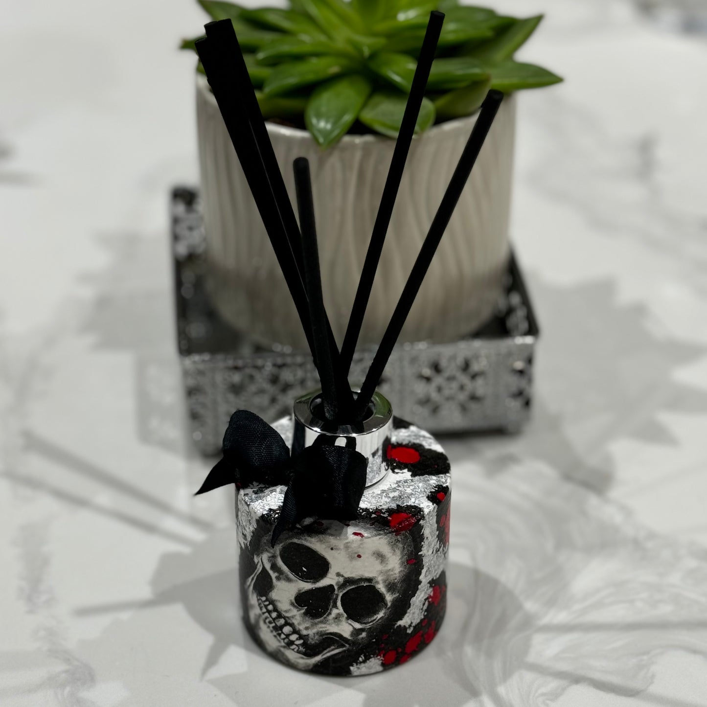 Skull design reed diffuser