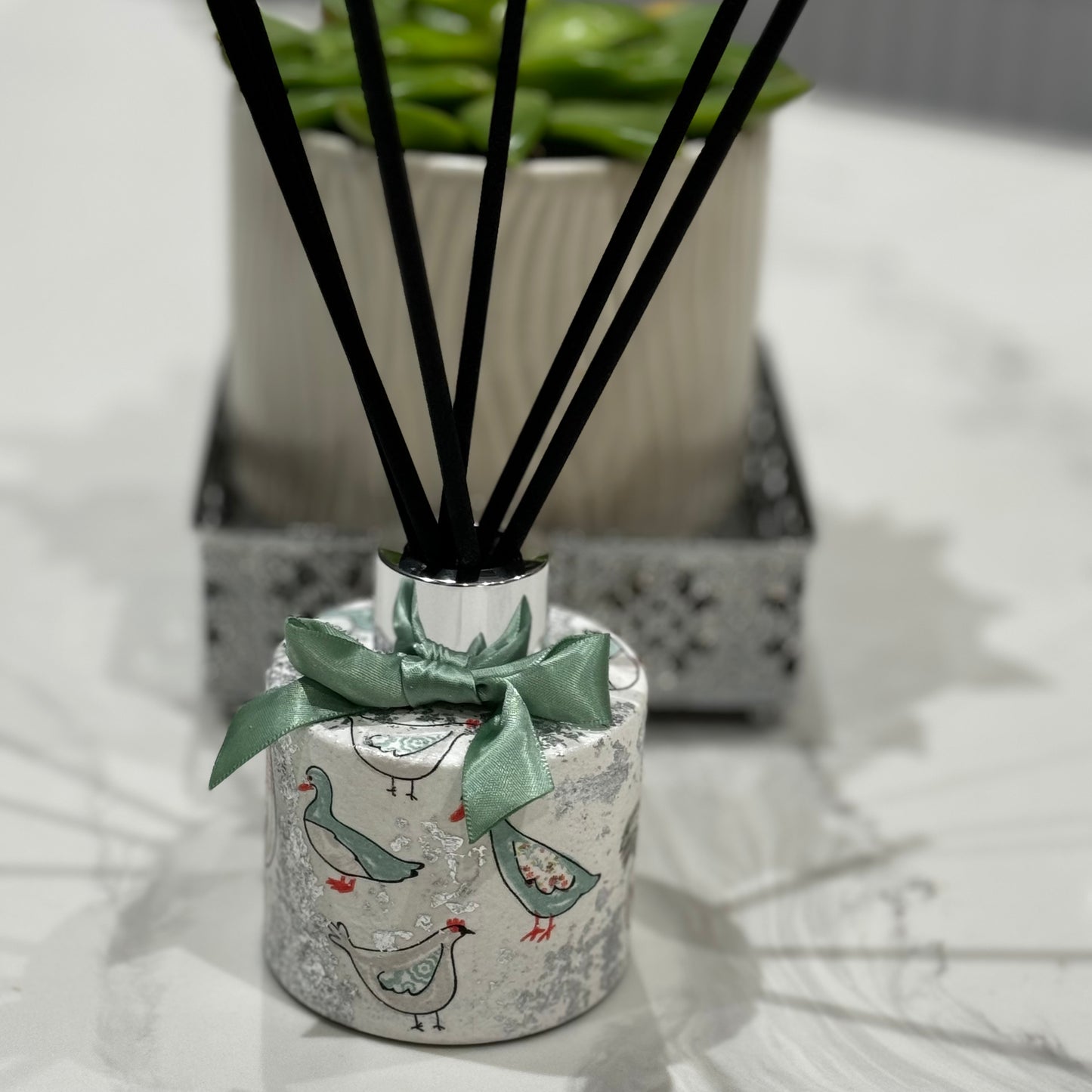 Duck design reed diffuser