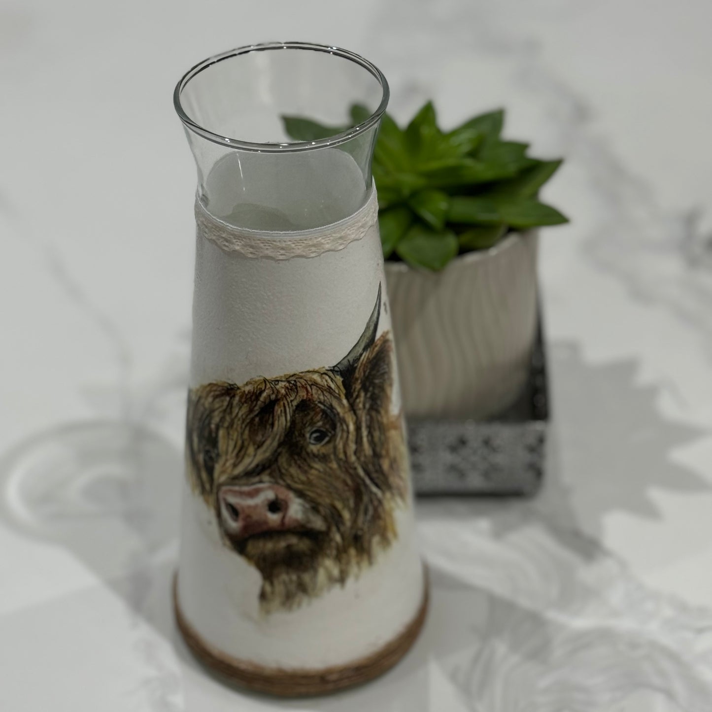 Highland cow vase