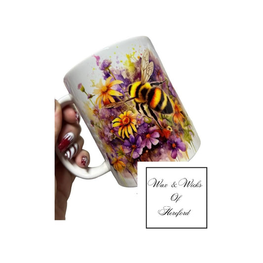 Bee design mug