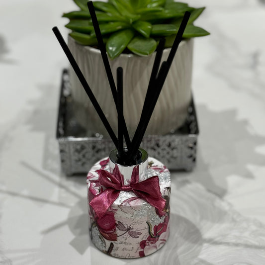 Flower design reed diffuser 