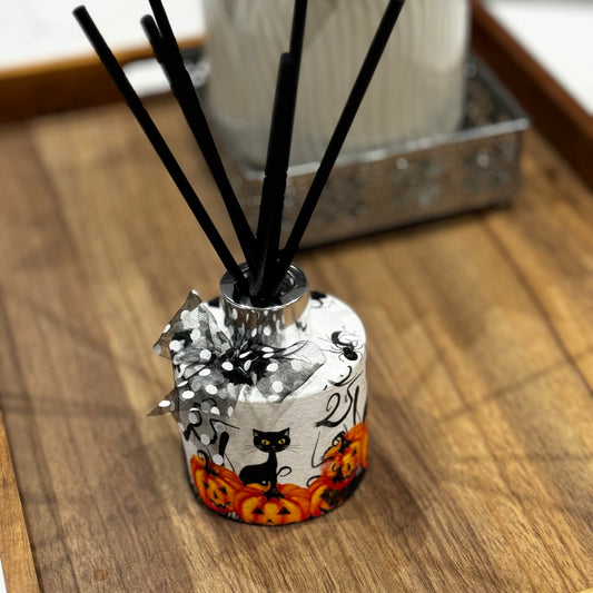 Pumpkin and black cat Reed diffuser 