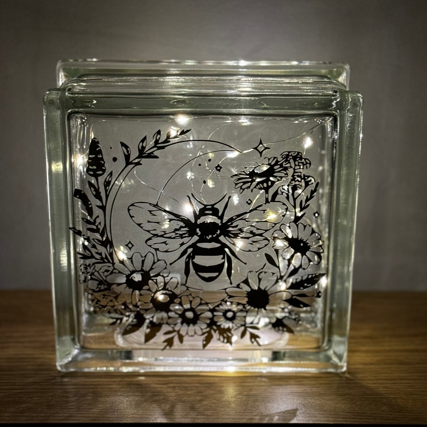 Bee design light up glass block 